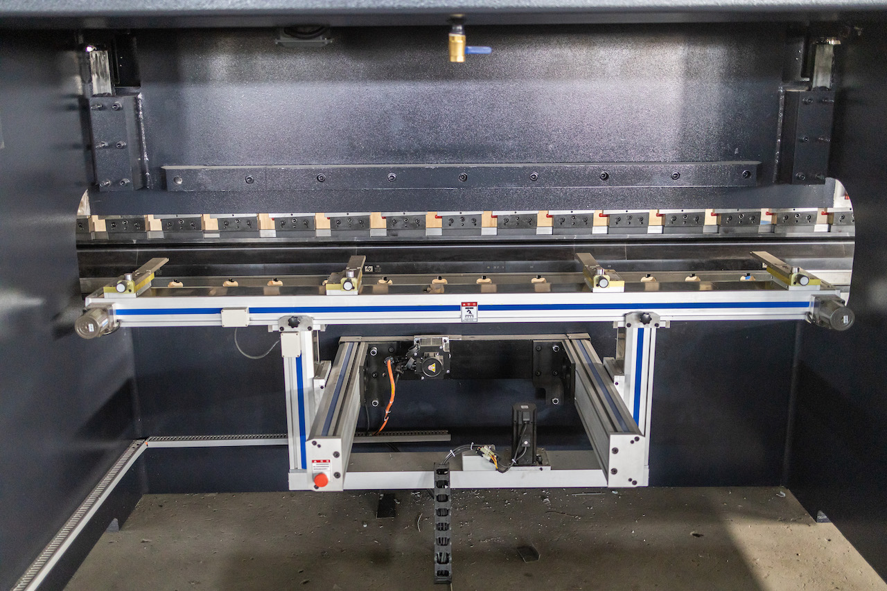 100t Hydraulic Cnc Brake Press Crowning Cnc Press Brake Delem 100t Hydraulic Cnc Brek Press Crowning Cnc Press Brek Delem