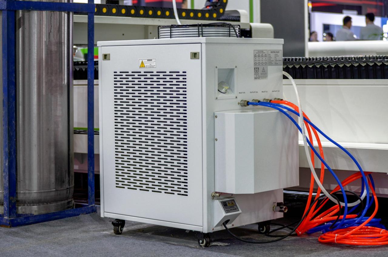 1500*3000mm 500w Racuys Or Ipg Fiber Laser Cutting Machine Mesin Pemotong Laser Fiber 1500*3000mm 500w Racuys Atau Ipg