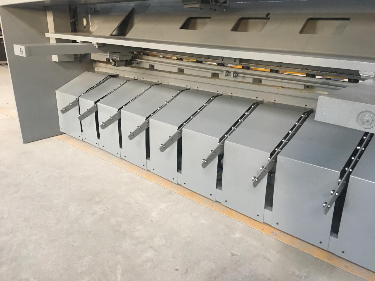 Mesin Gunting Rasuk Ayunan Hidraulik Nc Panjang 2.5m