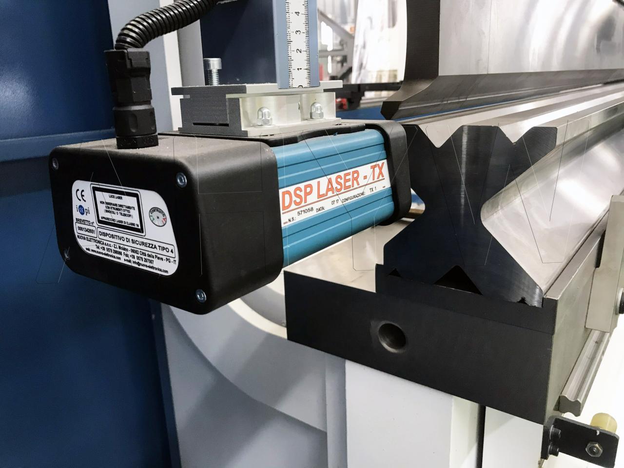 4 Axis Cnc Tandem Press Brake With Delem Da58t 2d Graphical Controller Brek Tekan Tandem 4 Paksi Cnc Dengan Pengawal Grafik 2d Delem Da58t