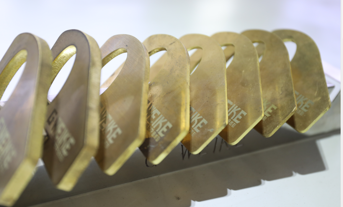 Mesin Pemotong Laser Fiber 4kw