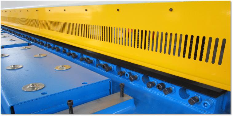 4mm OEM Qc11y-8x3200 Nc Mesin Gunting Guillotine Guillotine Hidraulik