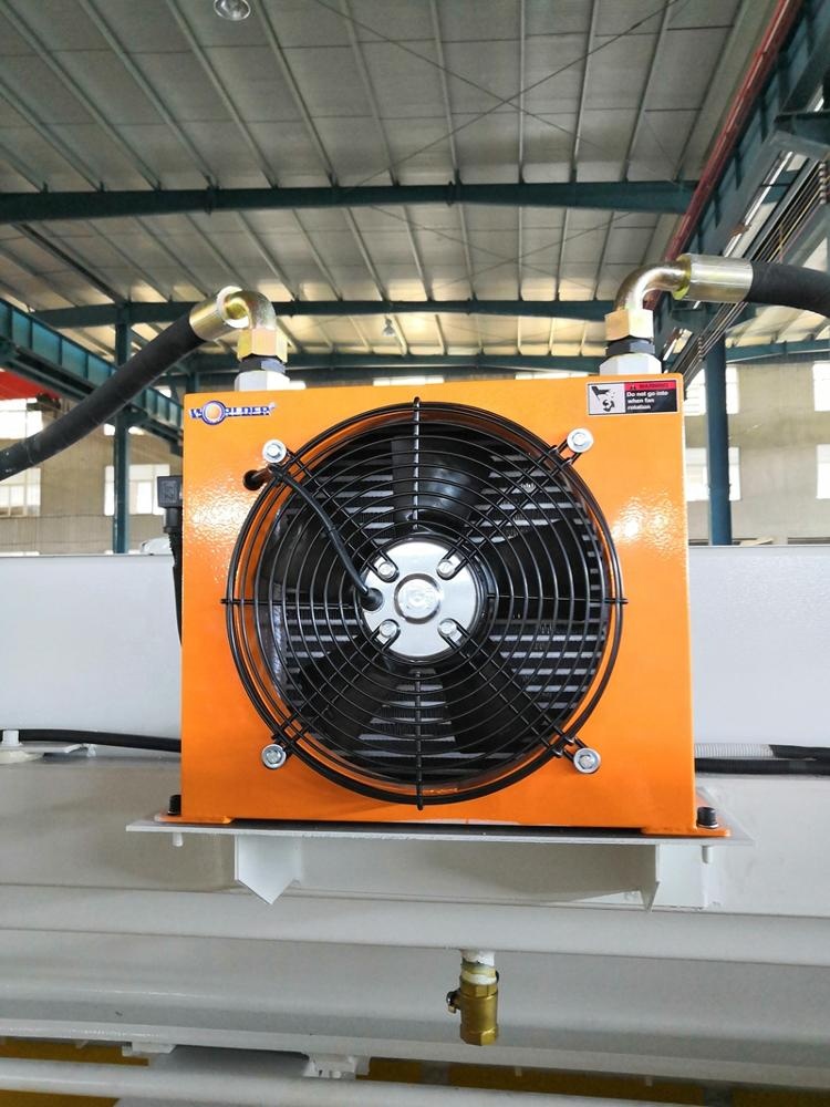 6mm Q11 Electric Sheet Plate Shearing Machine 8 Feet Sheet Metal Shearing Machine Mesin Gunting Plat Lembaran Elektrik 6mm Q11 Mesin Gunting Logam Lembaran 8 Kaki