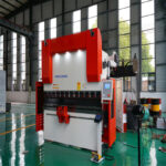 Pengawal Sistem Cnc Da53t 125tx4000 3+1 Axis Cnc Hidraulik Tekan Brek