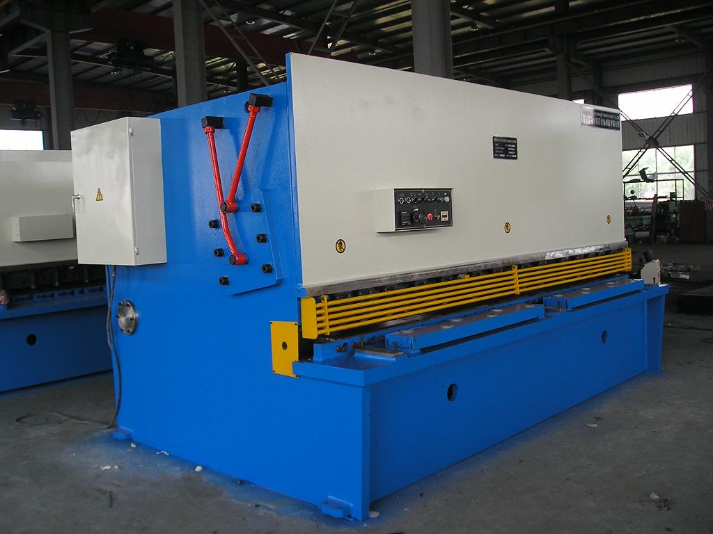 Cnc Hydraulic Metal Stainless Steel Aluminum Shearing Guillotine Cutting Shearing Machine Cnc Hidraulik Logam Keluli Tahan Karat Aluminium Shearing Guillotine Cutting Shearing Machine