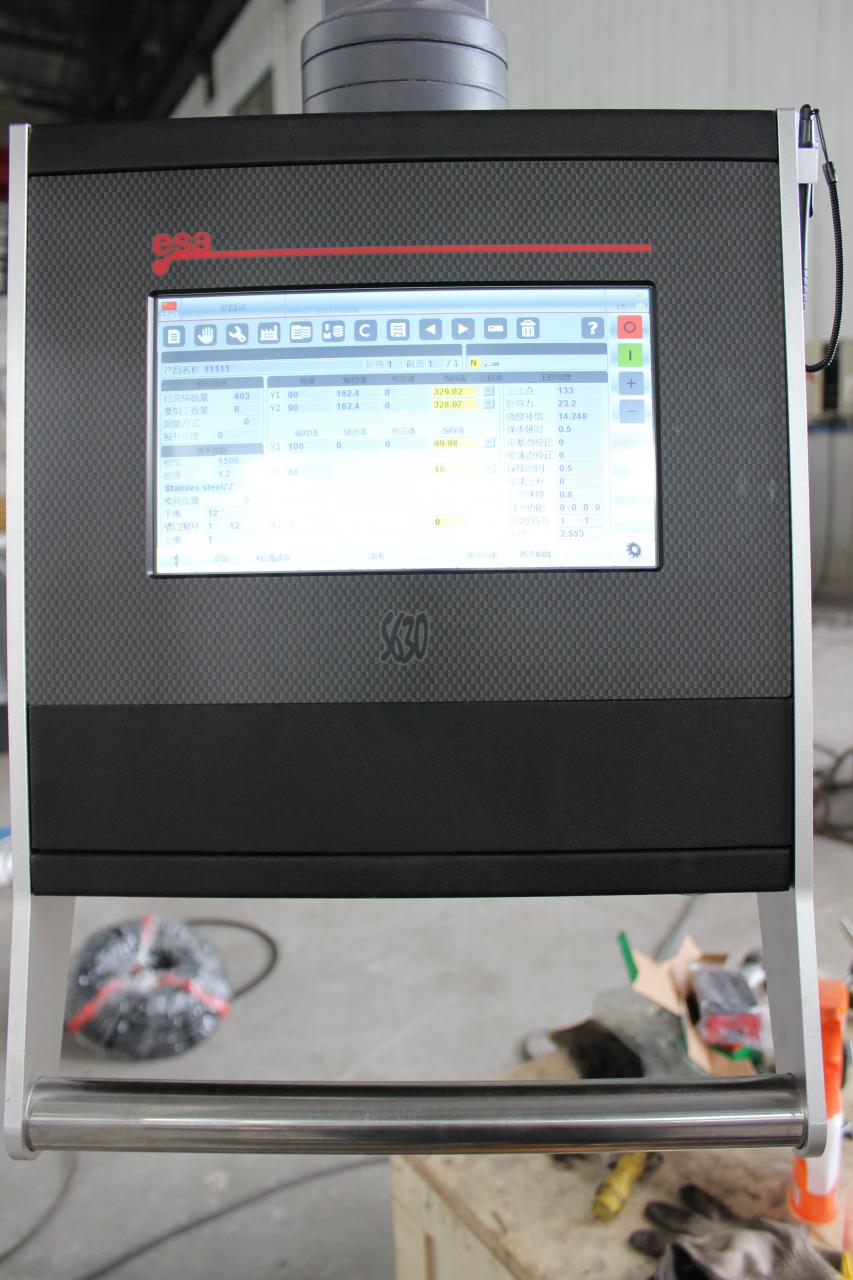 Mesin Brek Penekan Logam Cnc