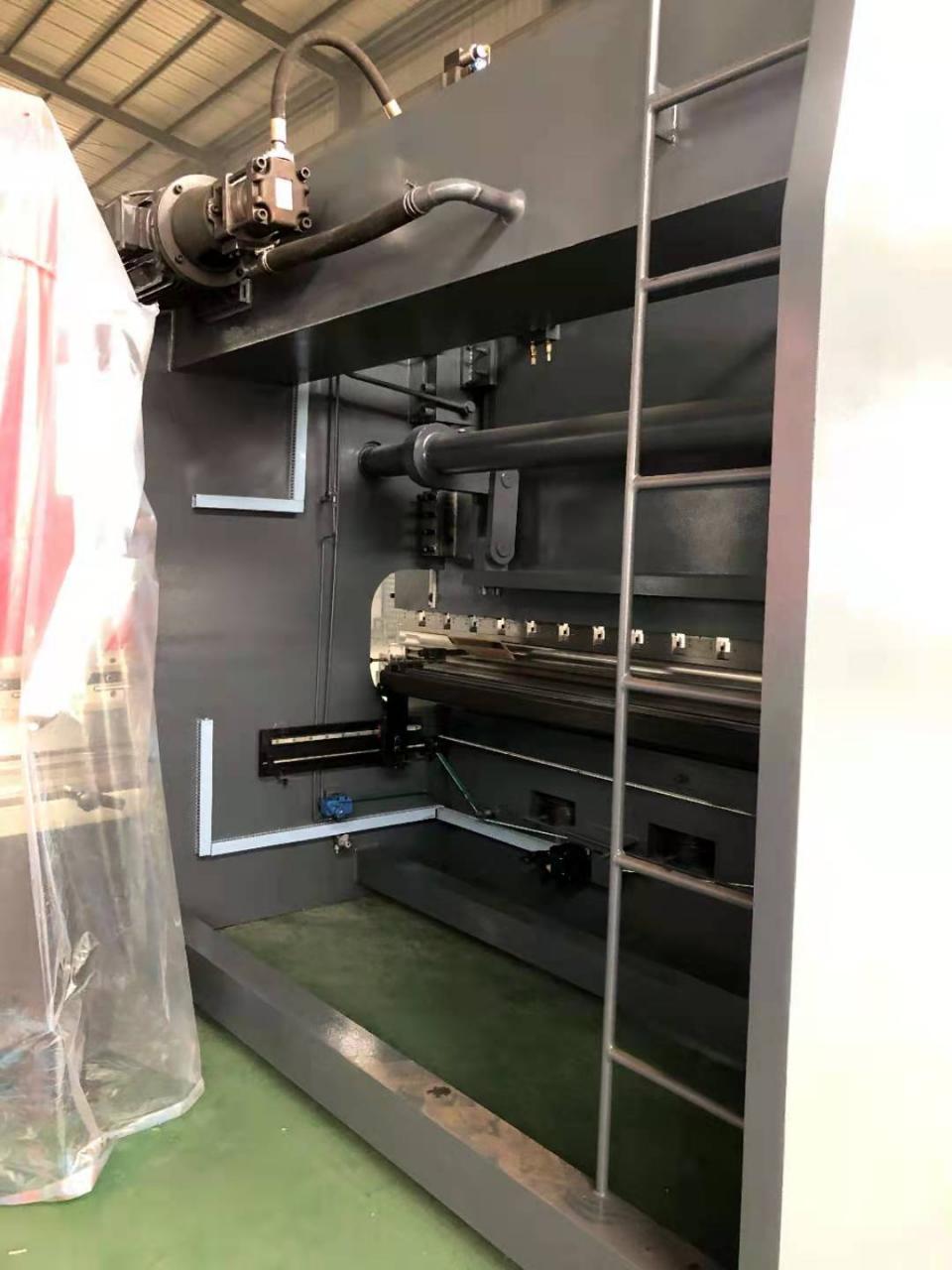 Da53t Cnc System Controller 125t4000 3+1 Axis Cnc Hydraulic Press Brake With Good Quality Da53t Cnc System Controller 125t4000 3+1 Axis Cnc Hydraulic Press Brek Dengan Kualiti Yang Baik