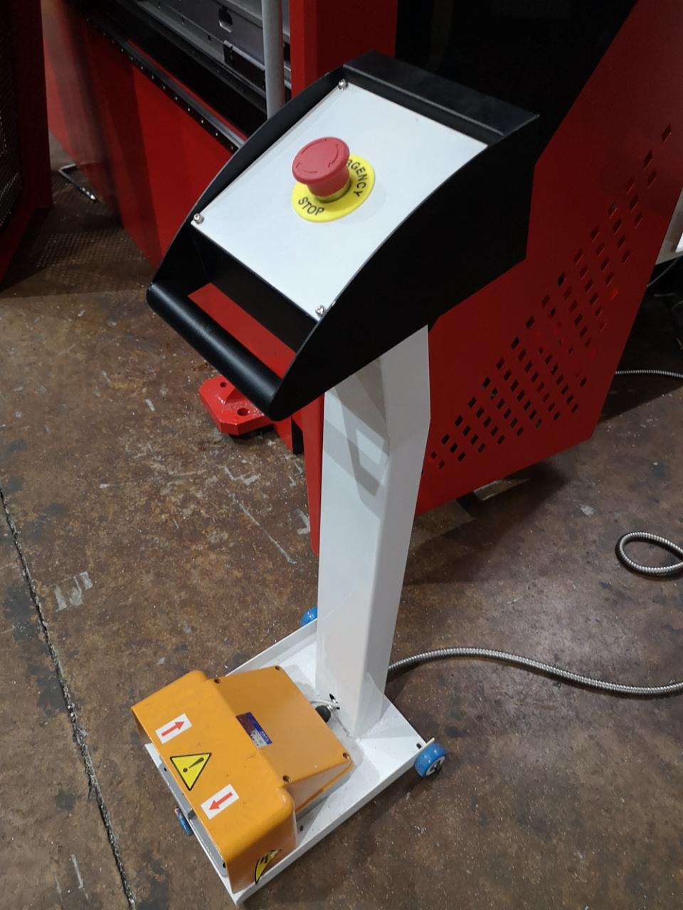 Delem Da66t 125 3+1 4+1 6+1 8+1 Cnc Hydraulic Press Brake For Metal Plate Bending Delem Da66t 125 3+1 4+1 6+1 8+1 Cnc Hydraulic Press Brek Untuk Lenturan Plat Logam