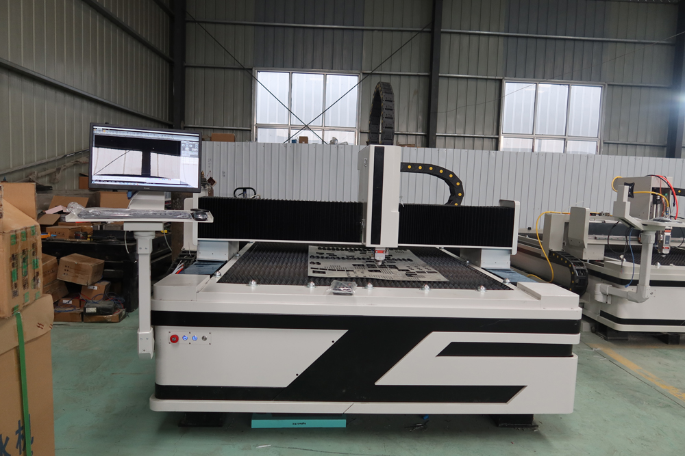 High Precision Fiber Laser Cutting Metal Stainless Steel Carbon 2000w Kepersisan Tinggi Fiber Laser Memotong Logam Karbon Keluli Tahan Karat 2000w
