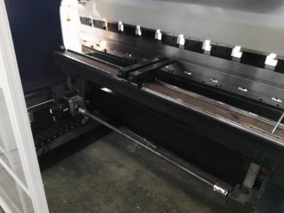 High Quality Sheet Metal Hydraulic Press Brake Machine Mesin Brek Tekan Hidraulik Logam Lembaran Berkualiti Tinggi