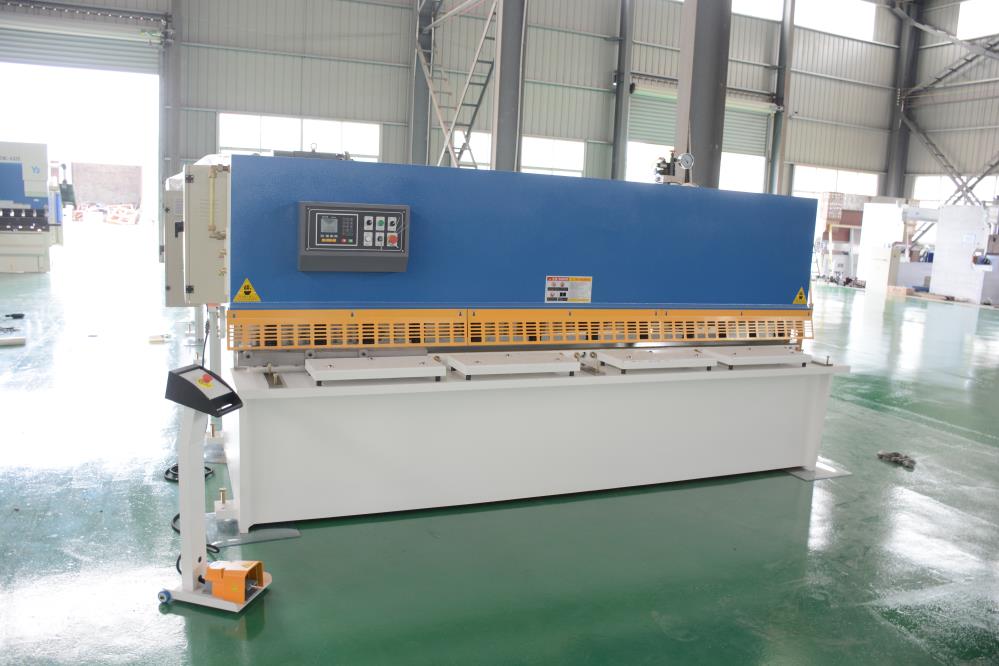 Hydraulic Pendulum Shearing Machine Cnc Automatic Guillotine Shearing Machine Mesin Gunting Hidraulik Pendulum Cnc Mesin Gunting Guillotine Automatik
