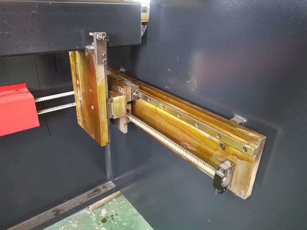 Hydraulic Stainless Steel Wc67y/k-300/6000 Mould Crowning Press Brake Keluli Tahan Karat Hidraulik Wc67y/k-300/6000 Acuan Brek Penekan Mahkota