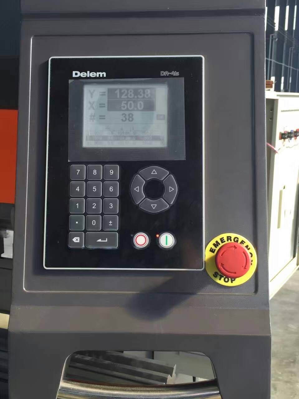 Hydraulic Stainless Steel Wc67y/k-300/6000 Mould Crowning Press Brake Keluli Tahan Karat Hidraulik Wc67y/k-300/6000 Acuan Brek Penekan Mahkota