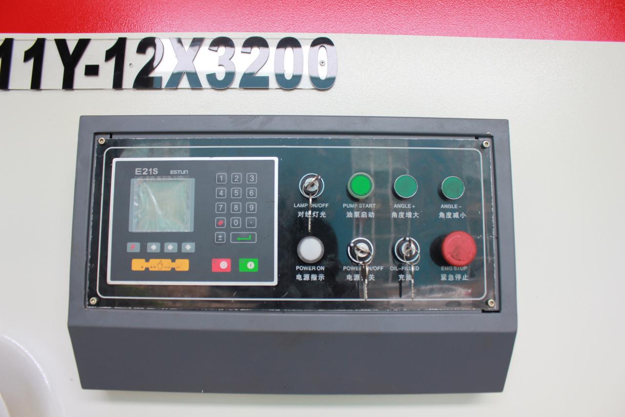 Qc11y Metal Plate Hydraulic Guillotine Shearing Machine For Sale Mesin Gunting Hidraulik Guillotine Plat Logam Qc11y Untuk Dijual