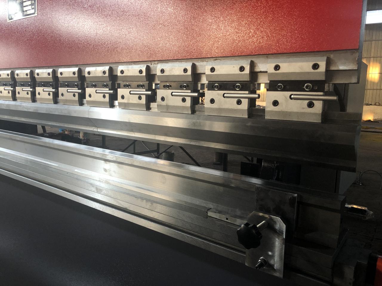 Wc67k Cnc Aluminum Iron Plate Hydraulic Press Brake Cnc Metal Sheet Bending Machine Wc67k Cnc Aluminium Plat Besi Hidraulik Brek Mesin Lentur Lembaran Logam Cnc